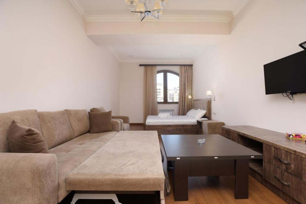 Stay Inn-Apartments On Buzand 17 Yerevan Ngoại thất bức ảnh